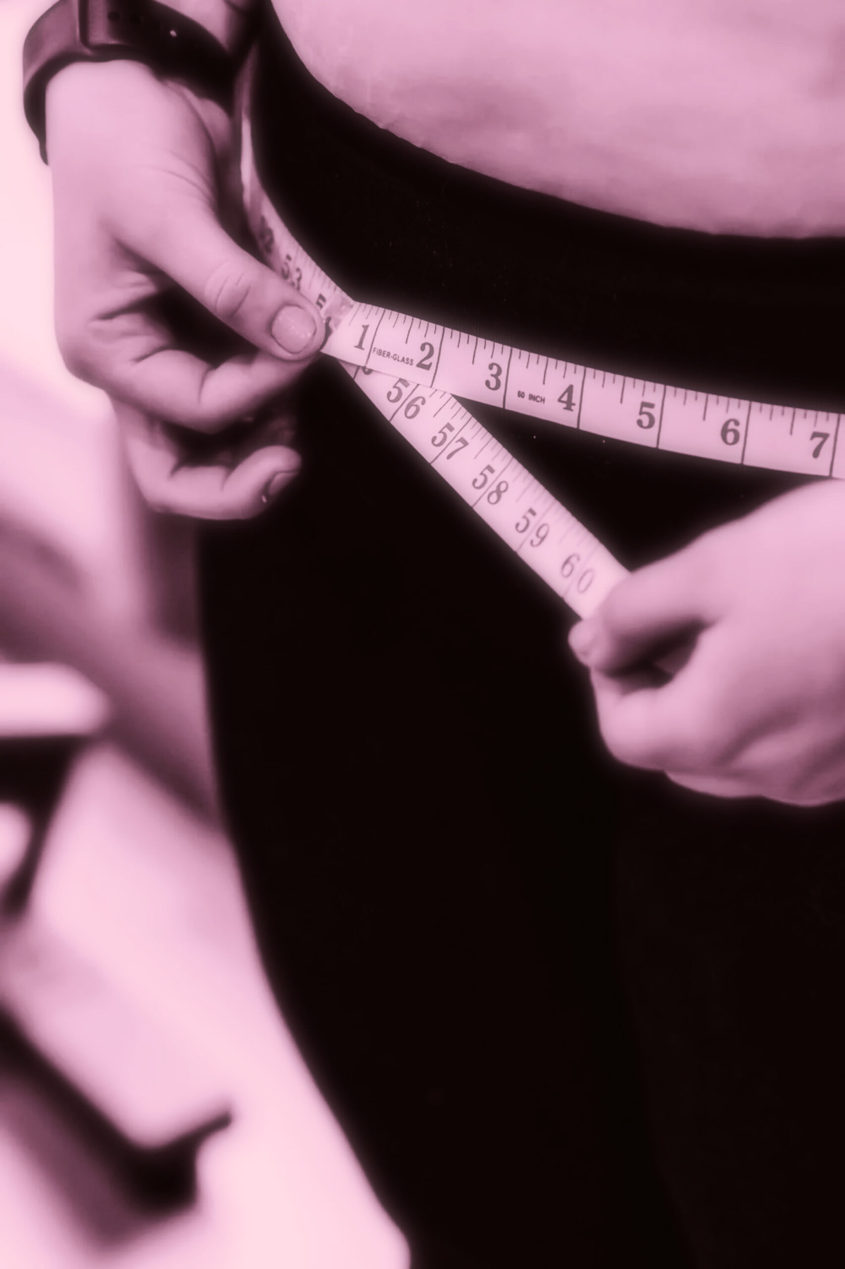 Hormonaal buikvet verliezen? Ontdek de beste tips voor vrouwen 40+ om snel en blijvend af te vallen met krachttraining, keto en hormoonbalans!